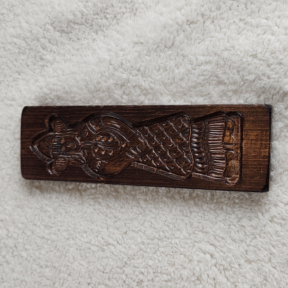 Cookie mold vintage wall hanging. So cute!